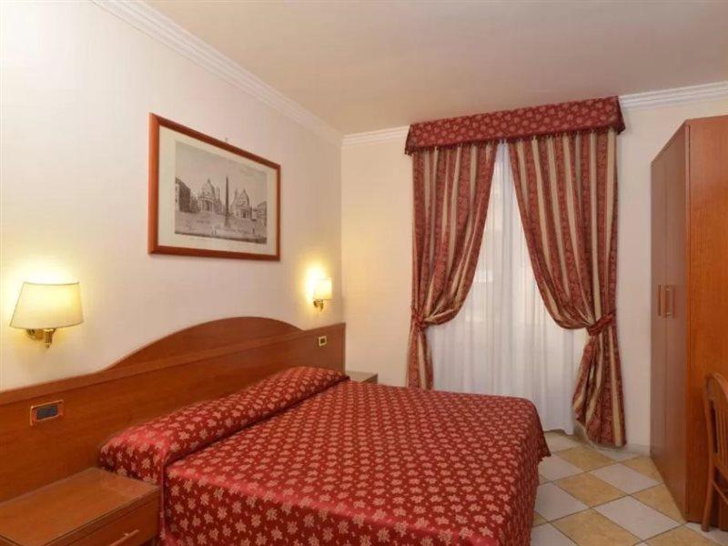 Hotel Chicago Рим Екстер'єр фото