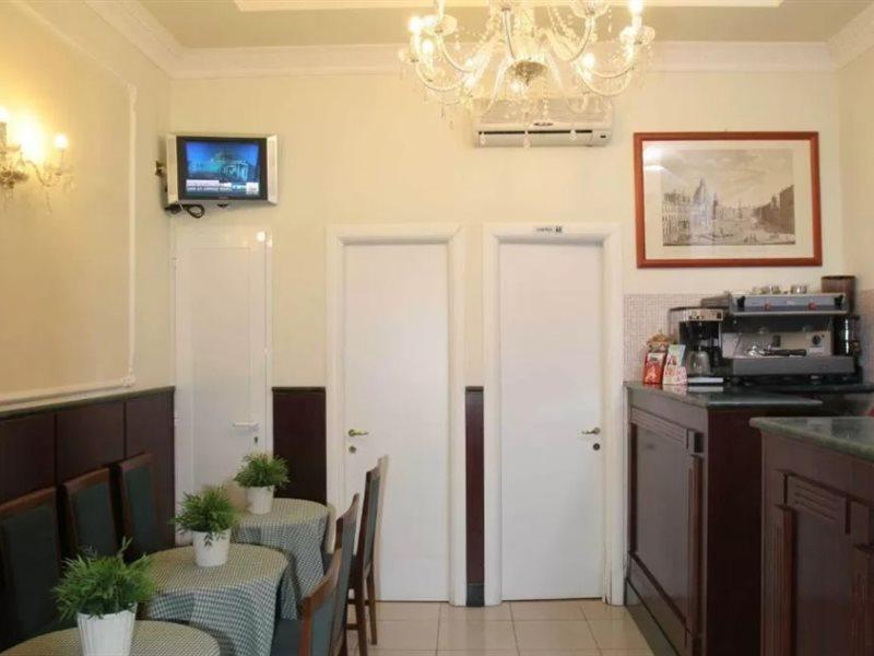 Hotel Chicago Рим Екстер'єр фото