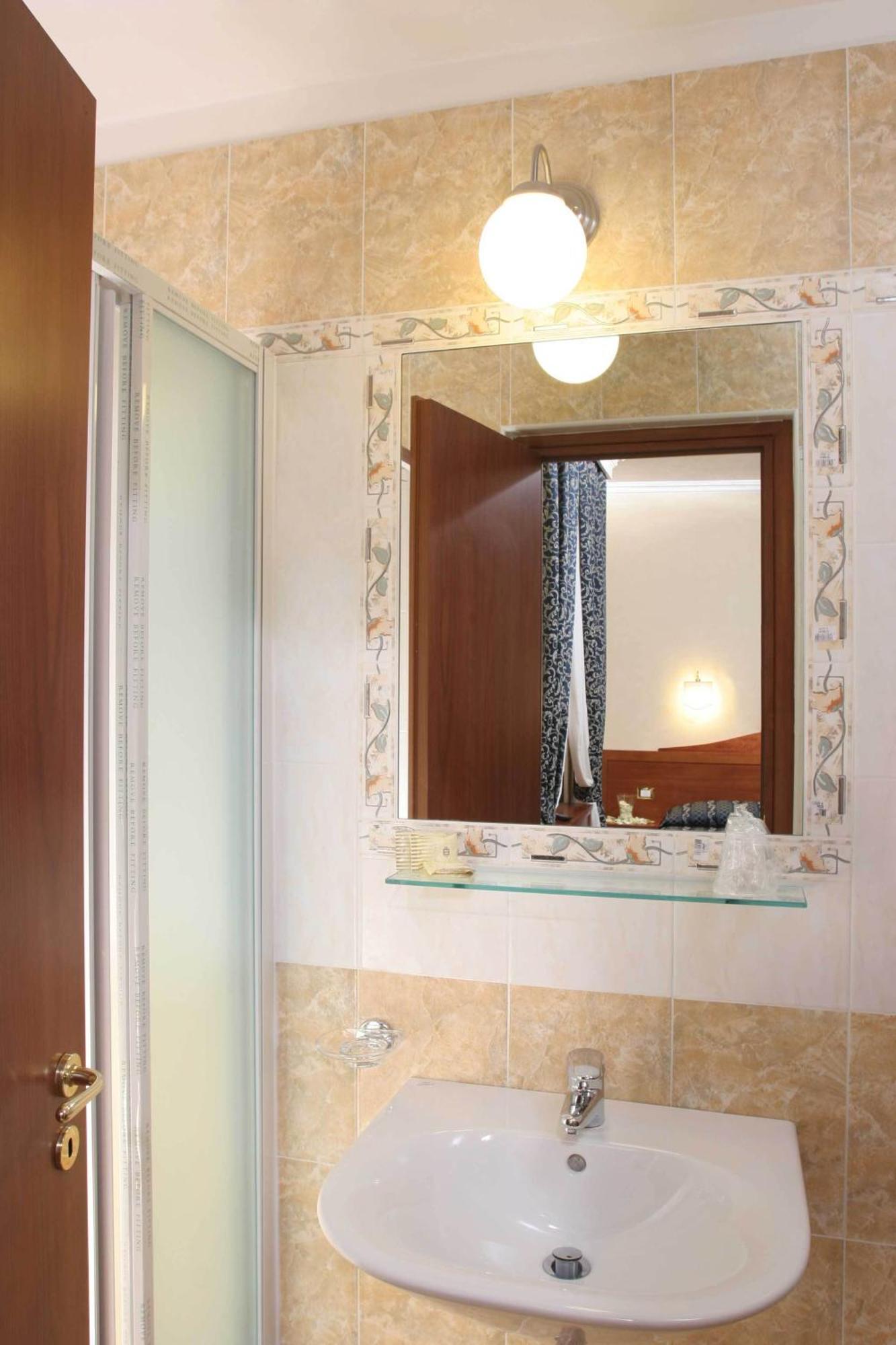 Hotel Chicago Рим Екстер'єр фото