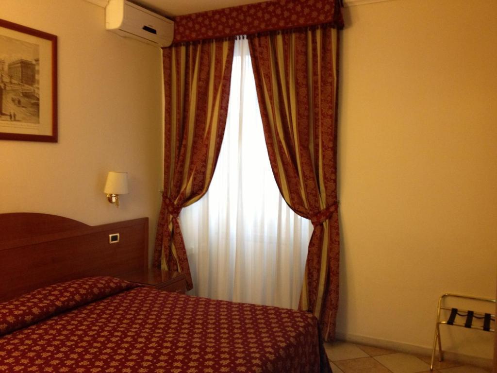 Hotel Chicago Рим Екстер'єр фото