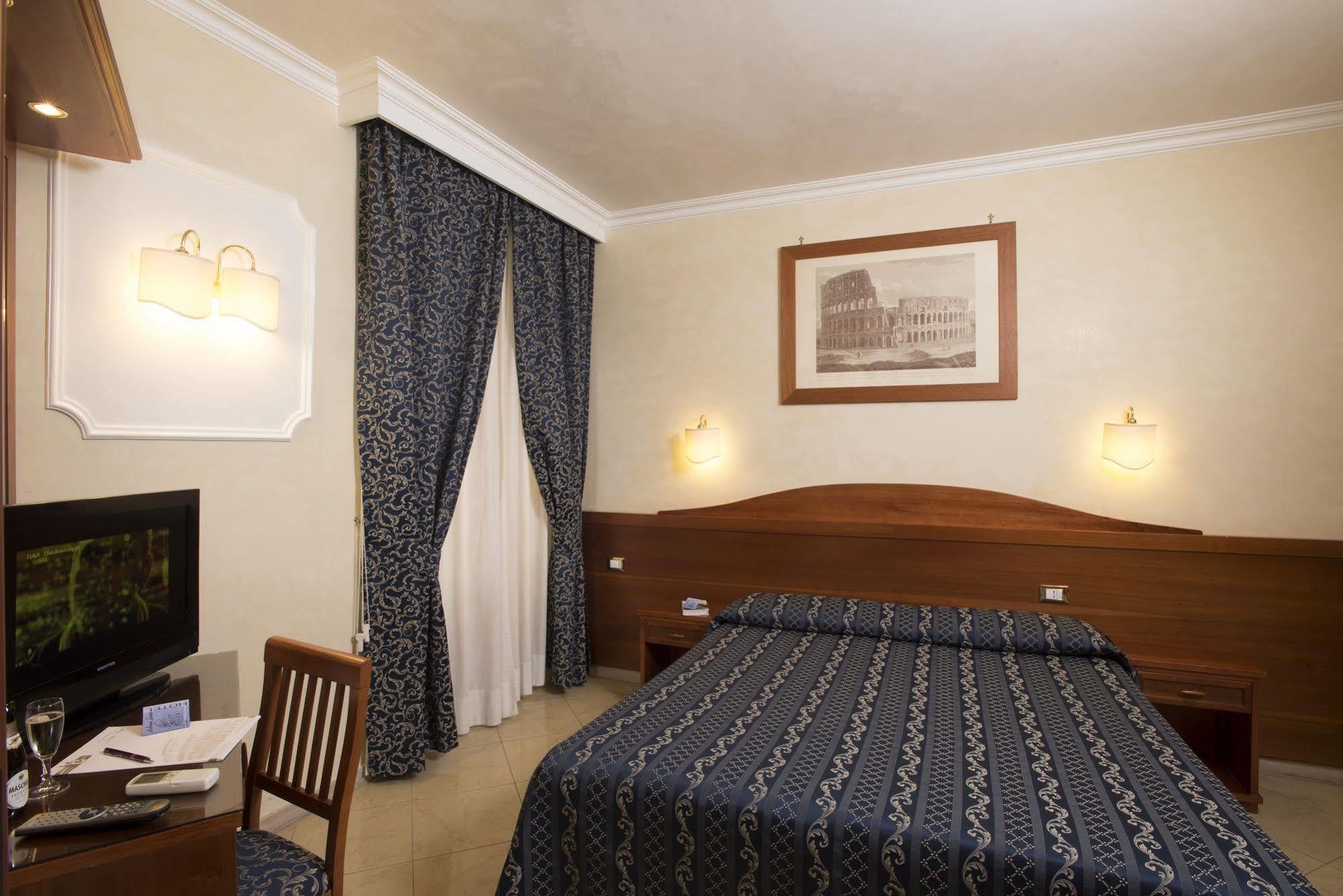 Hotel Chicago Рим Екстер'єр фото